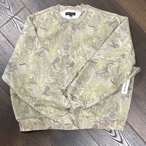 PacSun Men's Green and Tan Camouflage Crewneck Sweater